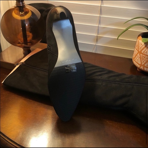 Black Tahari Boots - Picture 8 of 9